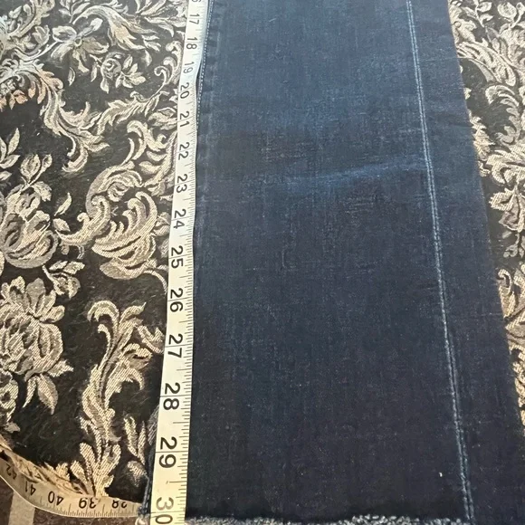 AG "The Tomboy/ Relaxed Straight Leg" Jeans 26 - Picture 9 of 11